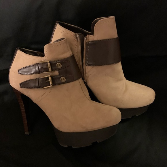 Heels - Picture 2 of 4